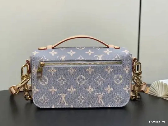 First bag ru METIS LOUIS EAST VUITTON POCHETTE WEST 0406